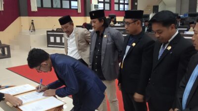 DPRD Pasangkayu Tetapkan Tiga Unsur Pimpinan Defenitif