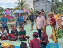 Yaumil – Herny Disambut Tarian Topeng Diiringi Musik Bala Ganjur