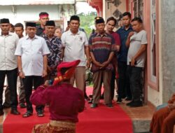 KKM A’bulo Sibatang Memberikan Gelar Bangsawan Kepada Yaumil-Herny